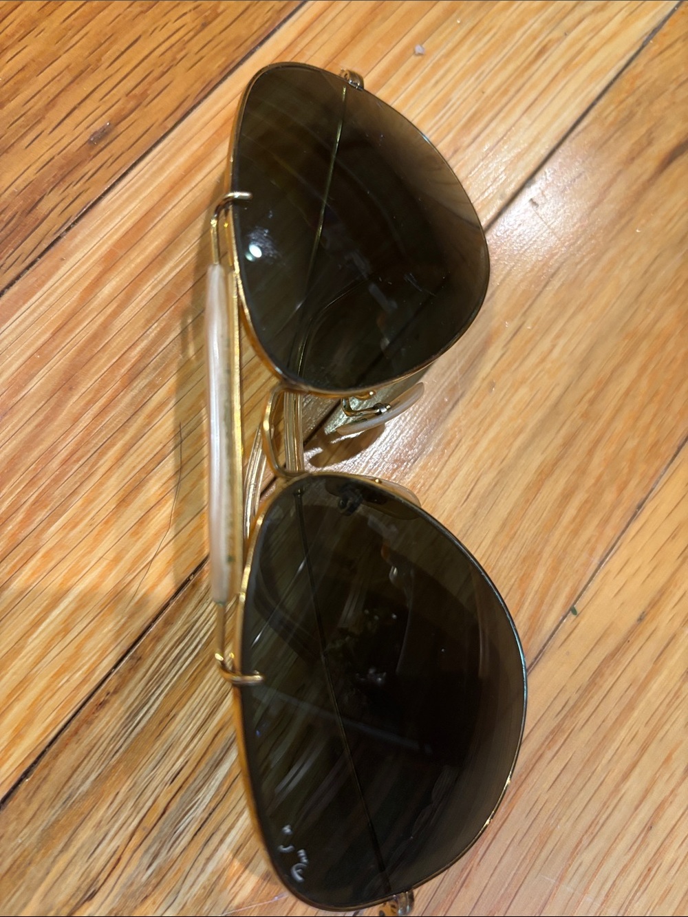 Ray Ban Gold Frame Aviator Sunglasses with Dark Lenses